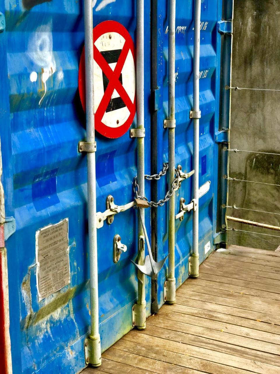 Dom Eco Hostel Containers Sao Sebastiao  Εξωτερικό φωτογραφία